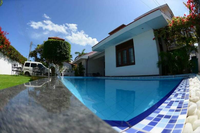 Hotel Suriya Arana