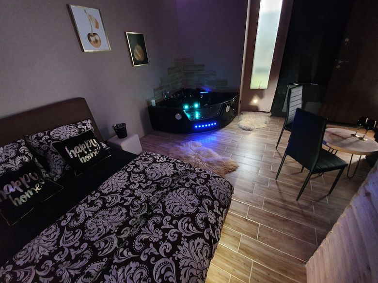 Magic Apartments