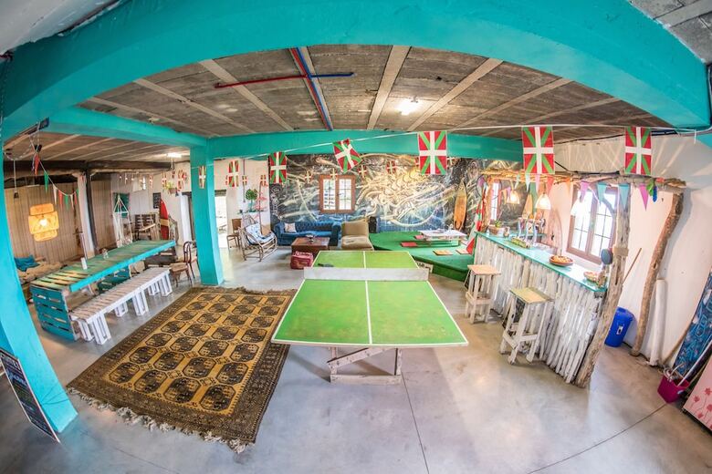 Hostal San Sebastian Surf Camp