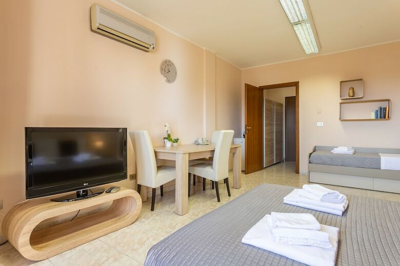 Hotel Residenze Su Planu