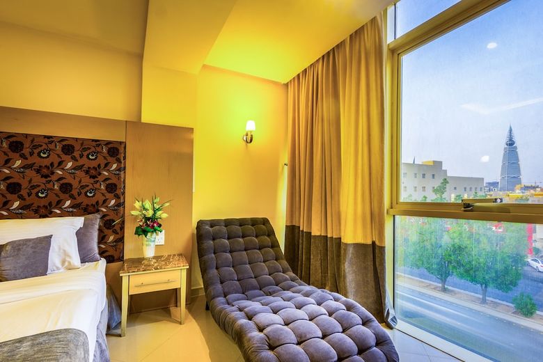 Hotel Almuhaidb Al Takhasosi Suites