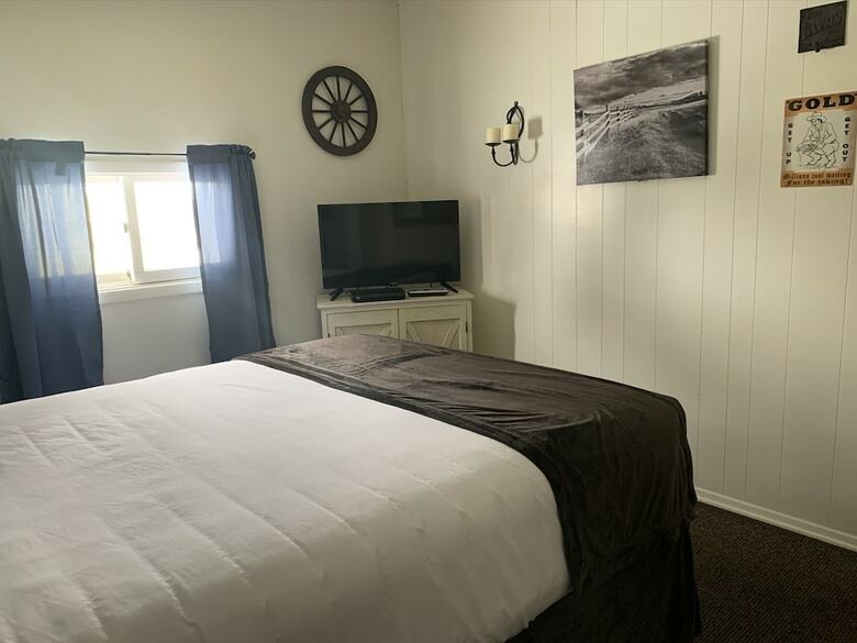 Motel Lamplighter Cabins & Suites