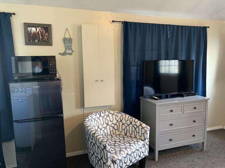 Motel Lamplighter Cabins & Suites
