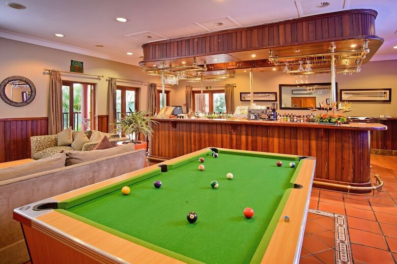 Hotel Greenway Woods Resort