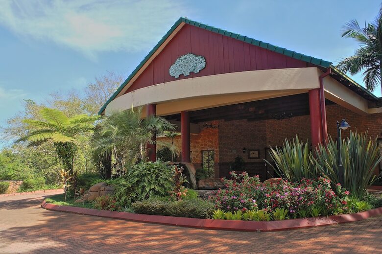 Hotel Greenway Woods Resort