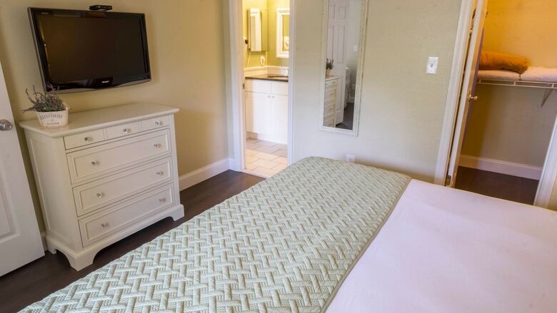 Oak Plantation Resort