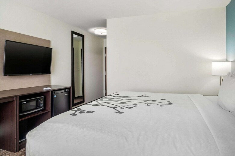 Hotel Sleep Inn & Suites Near Westchase