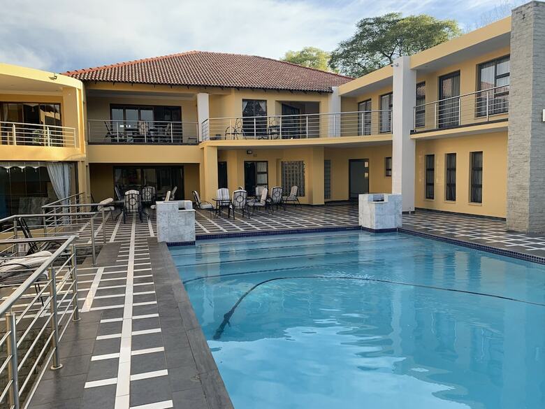 Hotel Bella Casa Guesthouse