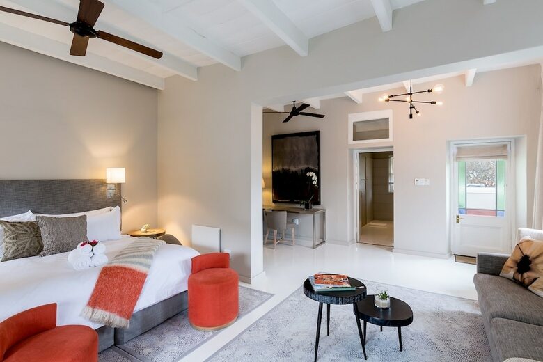 Bed & Breakfast Macaron Boutique Guest House