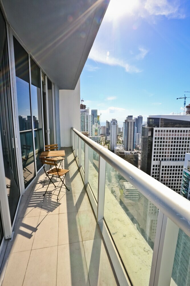 Nuovo Miami Apartments At Icon Brickell