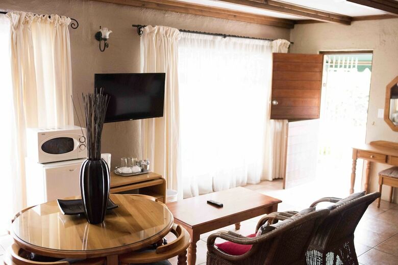 Hotel Greenfields Guest House