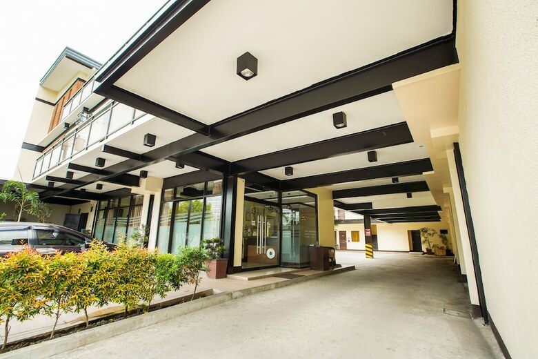 Hotel Oyo 244 Driggs Suites