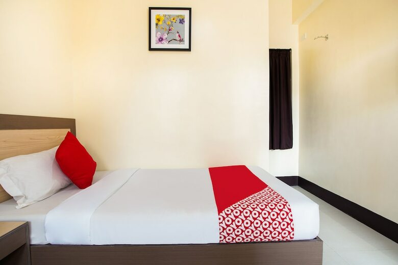 Hotel Oyo 244 Driggs Suites