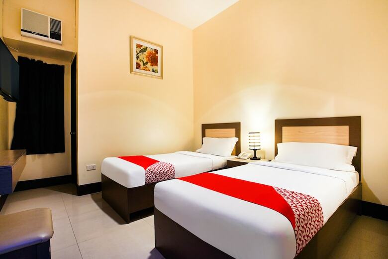 Hotel Oyo 244 Driggs Suites
