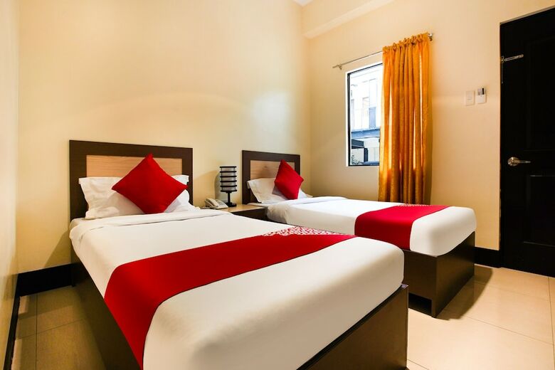 Hotel Oyo 244 Driggs Suites