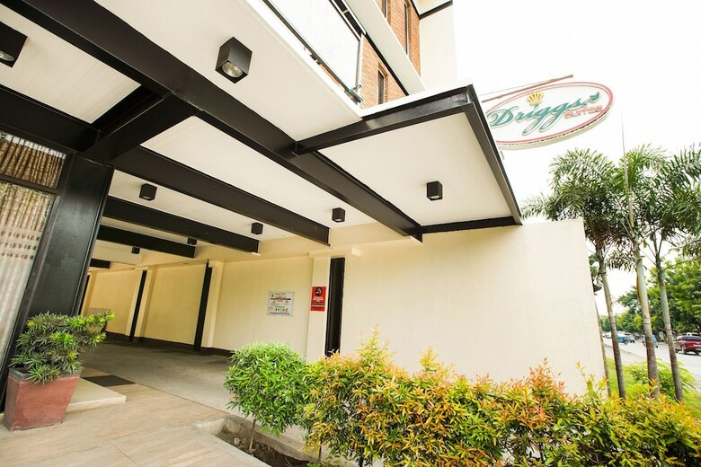 Hotel Oyo 244 Driggs Suites