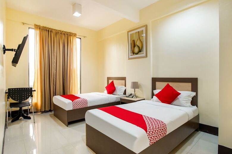 Hotel Oyo 244 Driggs Suites