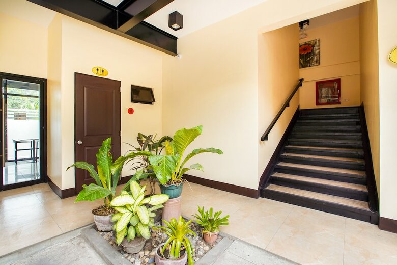 Hotel Oyo 244 Driggs Suites