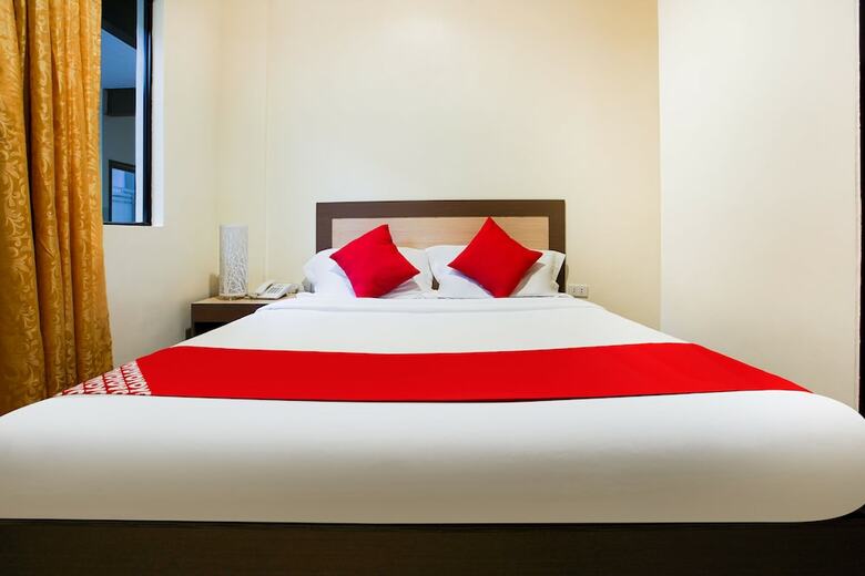 Hotel Oyo 244 Driggs Suites