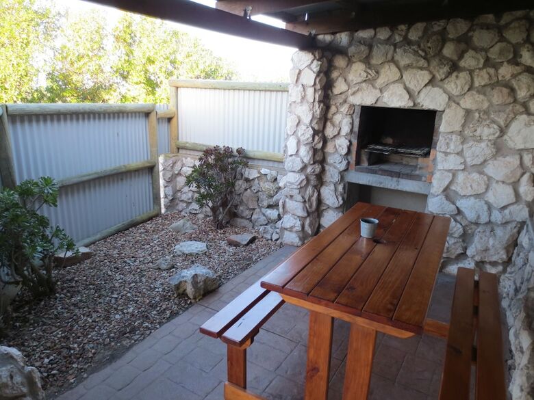 Bed & Breakfast Masada Guest House