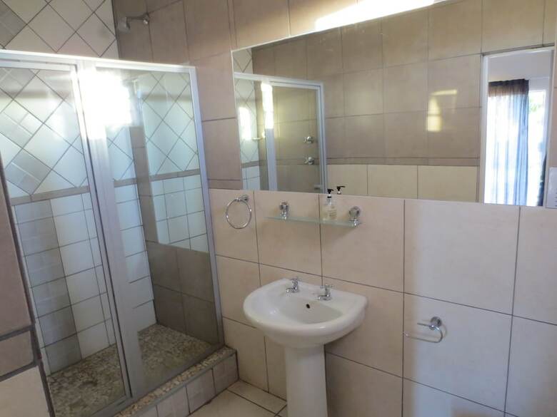 Bed & Breakfast Masada Guest House