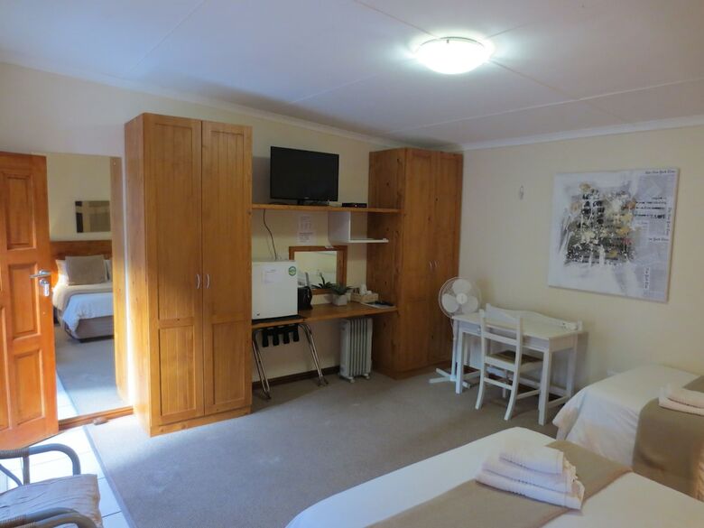 Bed & Breakfast Masada Guest House