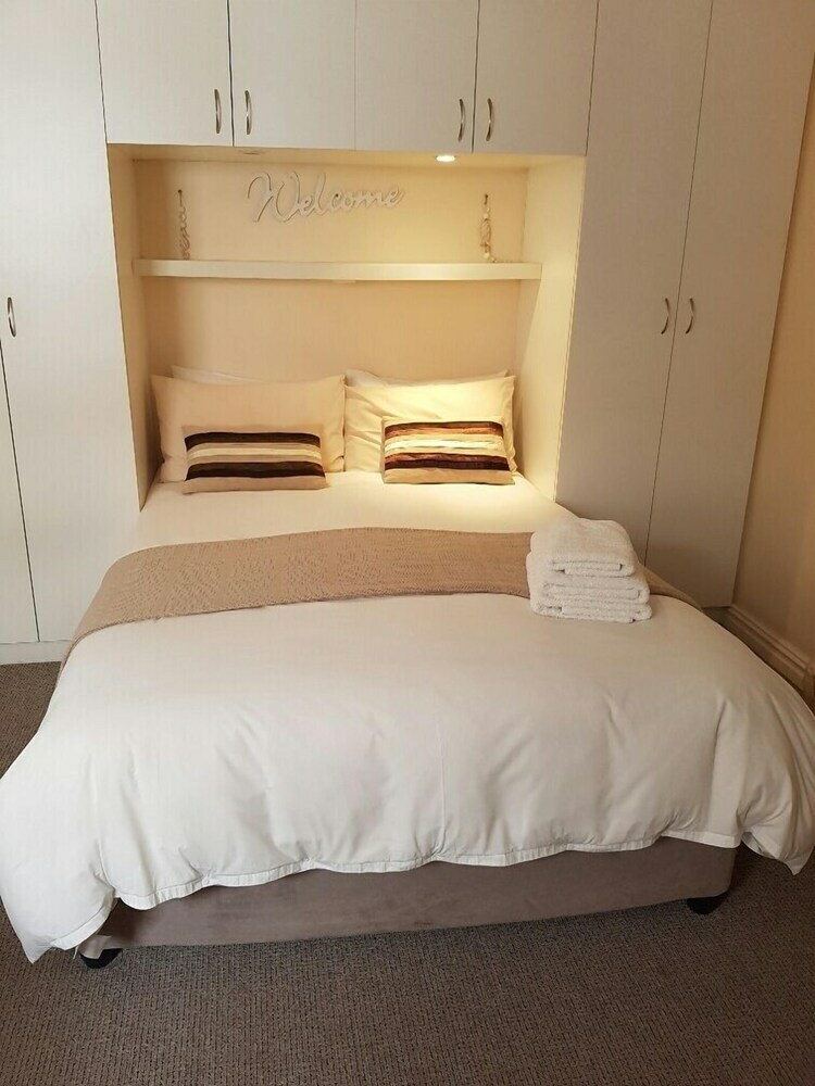 Bed & Breakfast Masada Guest House