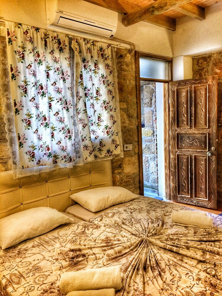 Hotel Parmis Boutique House