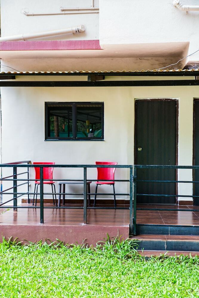 Hotel Lazy Frog Goa