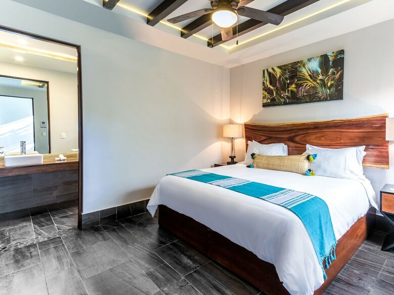 Kasa Hotel Parota