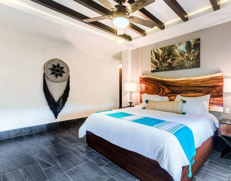 Kasa Hotel Parota