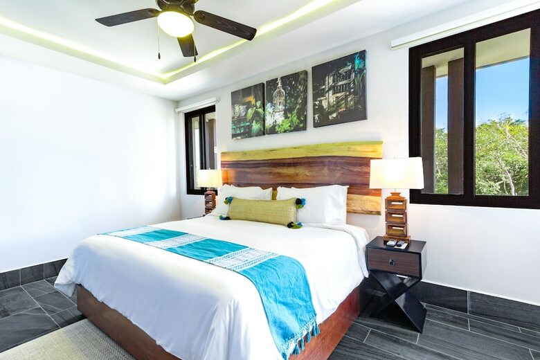Kasa Hotel Parota