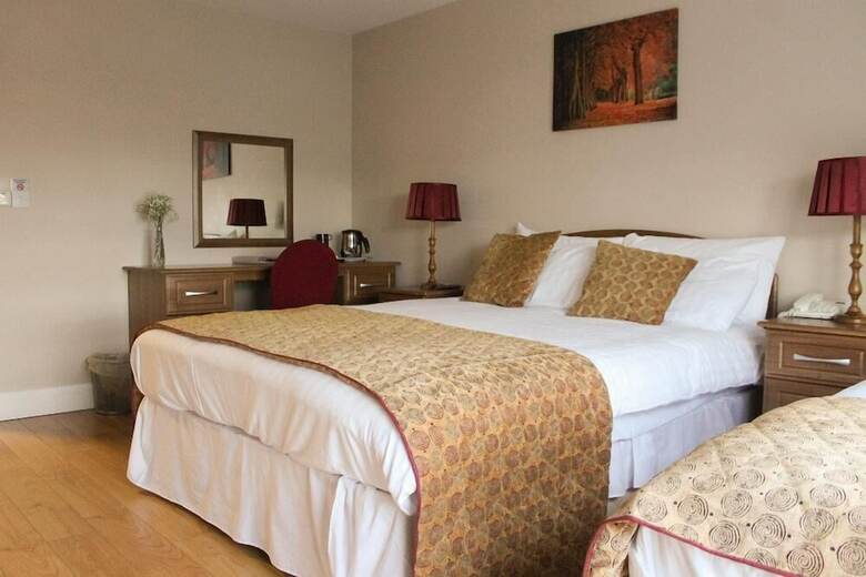 The Cross Square Hotel