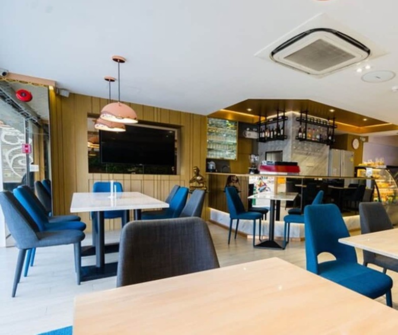Samran Place Hotel