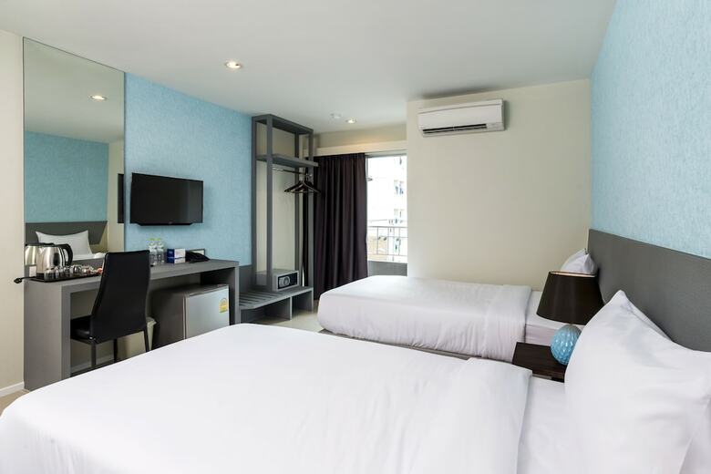Zircon Hotel