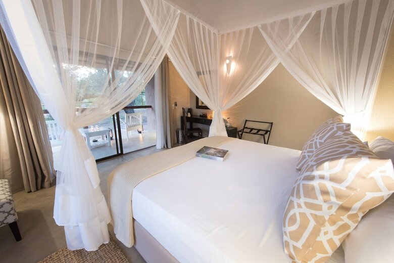Bed & Breakfast Bushbaby River Lodge