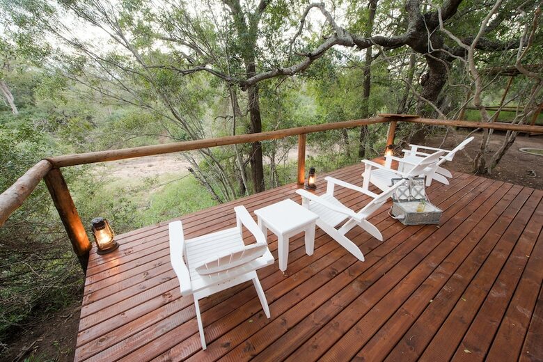 Bed & Breakfast Bushbaby River Lodge