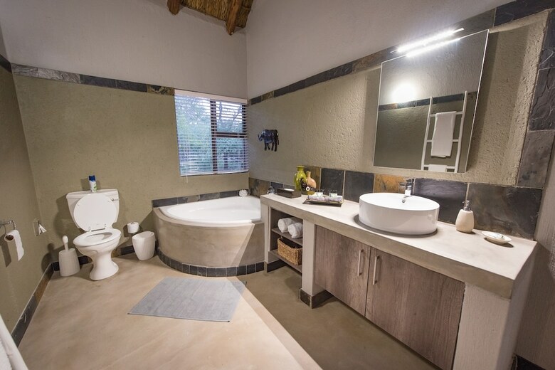 Bed & Breakfast Bushbaby River Lodge