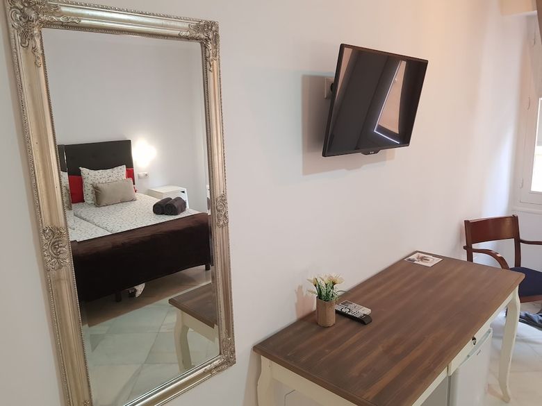 Hostal Fan Suites Duquesa