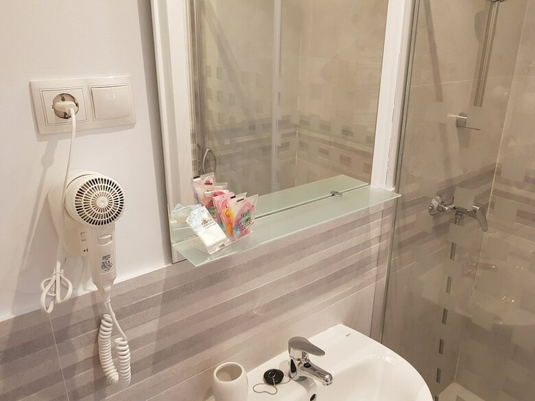 Hostal Fan Suites Duquesa