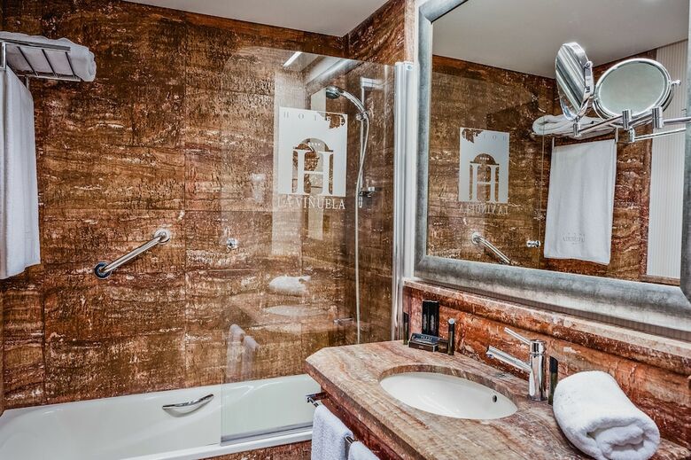 Hotel La Vi�uela
