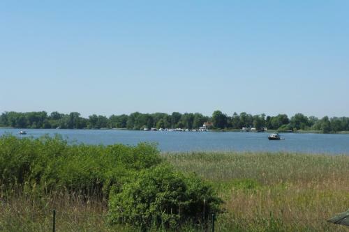 Hostal Ferienanlage Direkt Am Beetzsee