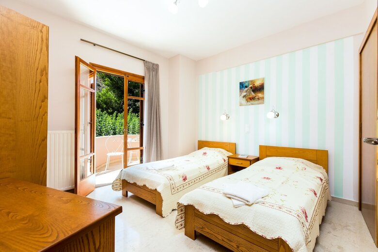 Monopati Apartments