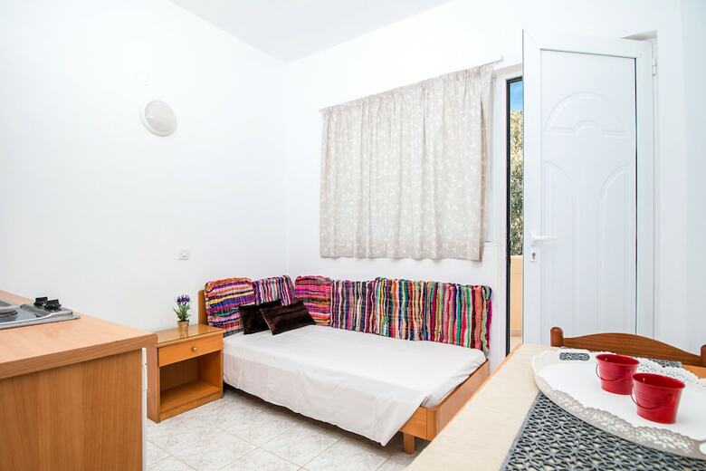 Aparthotel Kiras Studios