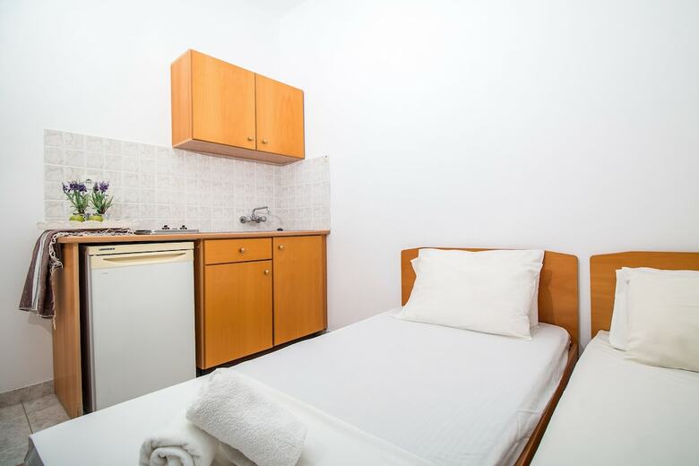 Aparthotel Kiras Studios