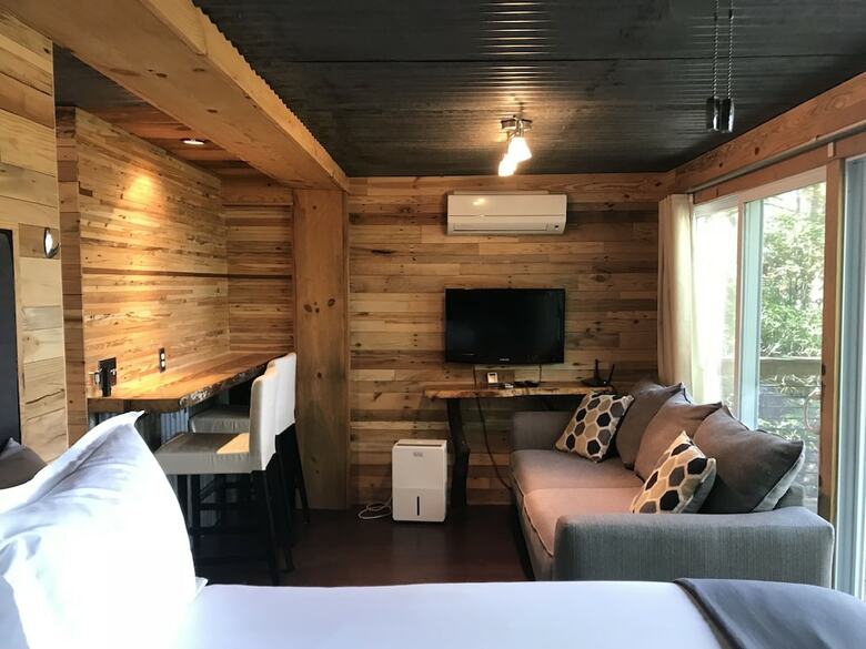 Hotel Barefoot Hills