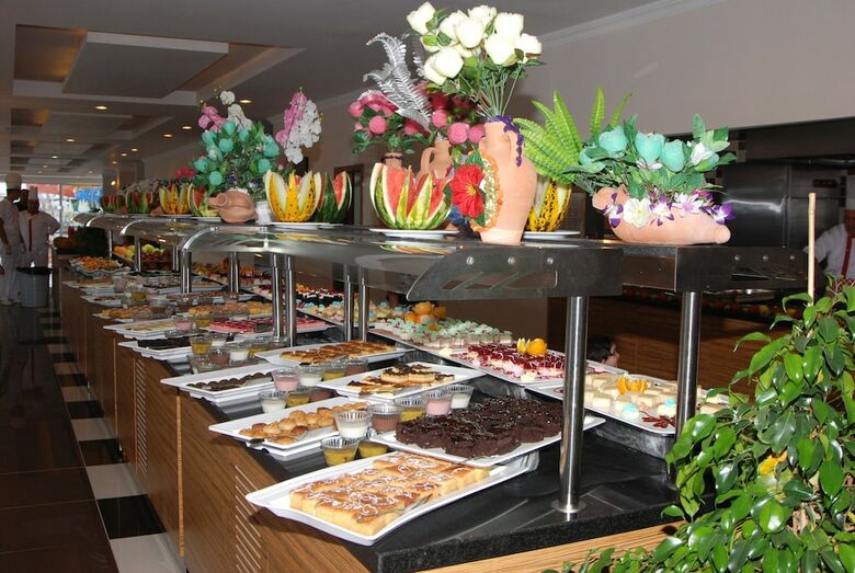 Hedef Beach Resort & Spa Hotel - All Inclusive