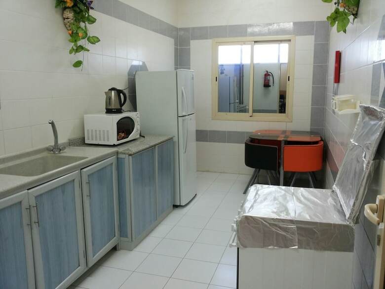 Aparthotel Al Eairy Furnished Apartments Al Ahsa 4