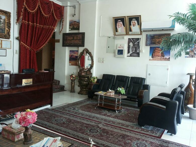 Aparthotel Al Eairy Furnished Apartments Al Ahsa 4