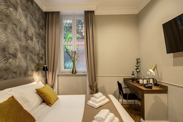 Charme Spagna Boutique Hotel
